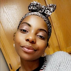 Meet your Posher, Tenesha